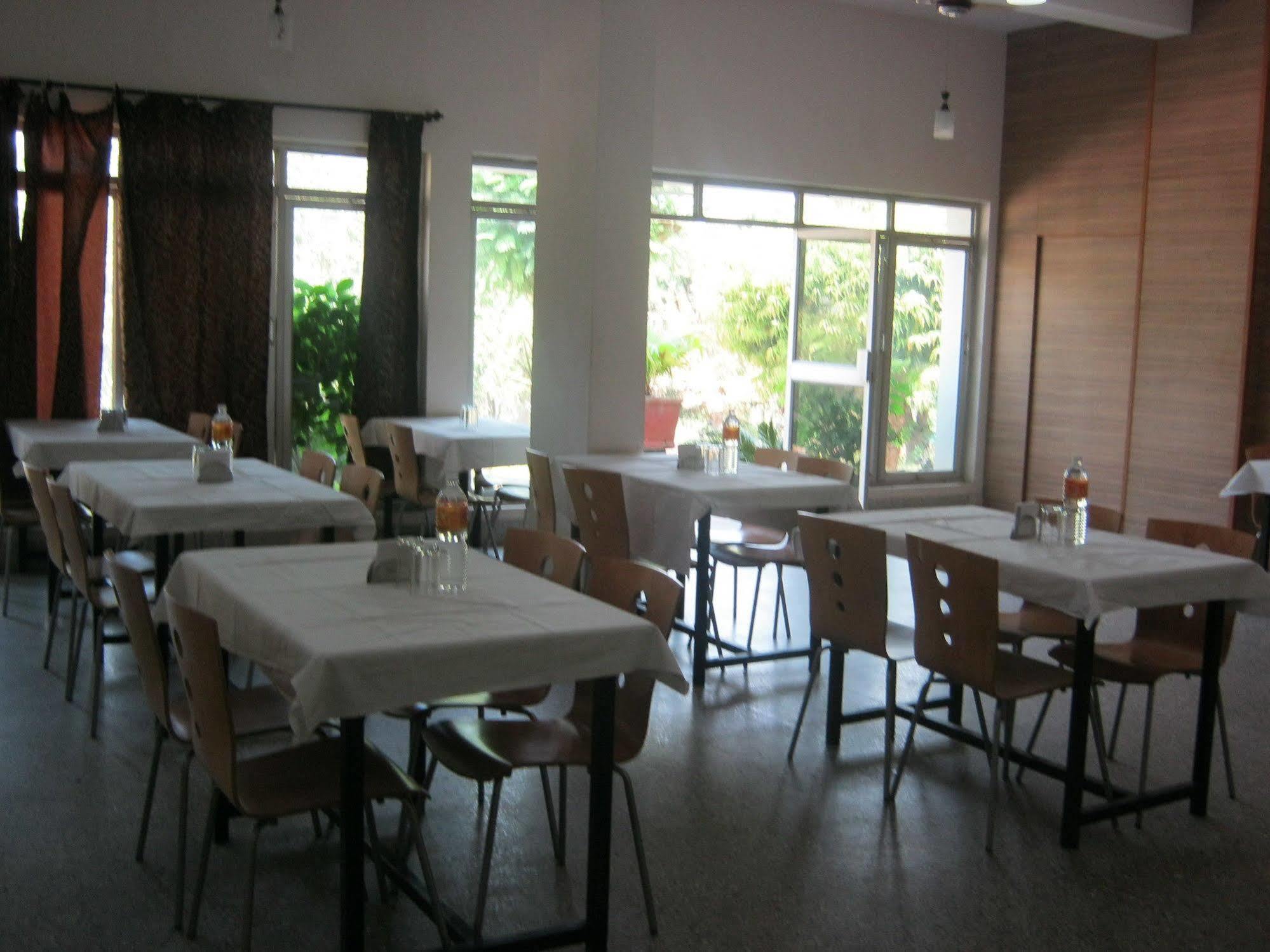 Kstdc Hotel Mayura Kauvery Krs Hosa Kannambadi ภายนอก รูปภาพ